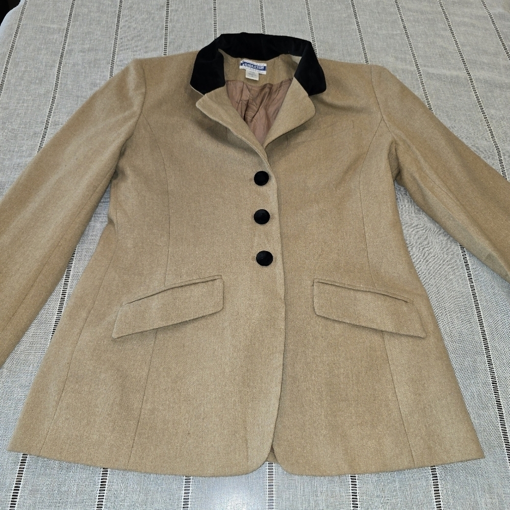 PENDLETON 100% Virgin Wool Size 10 Camel Blazer w/Black Velvet Collar & Button - Picture 5 of 13